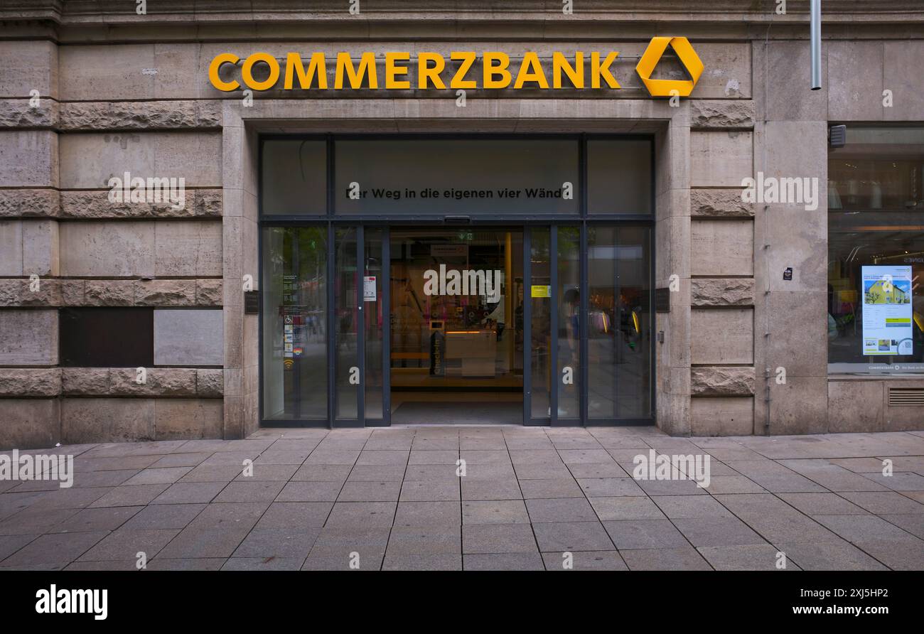 Logo zone hi res stock photography and images Alamy