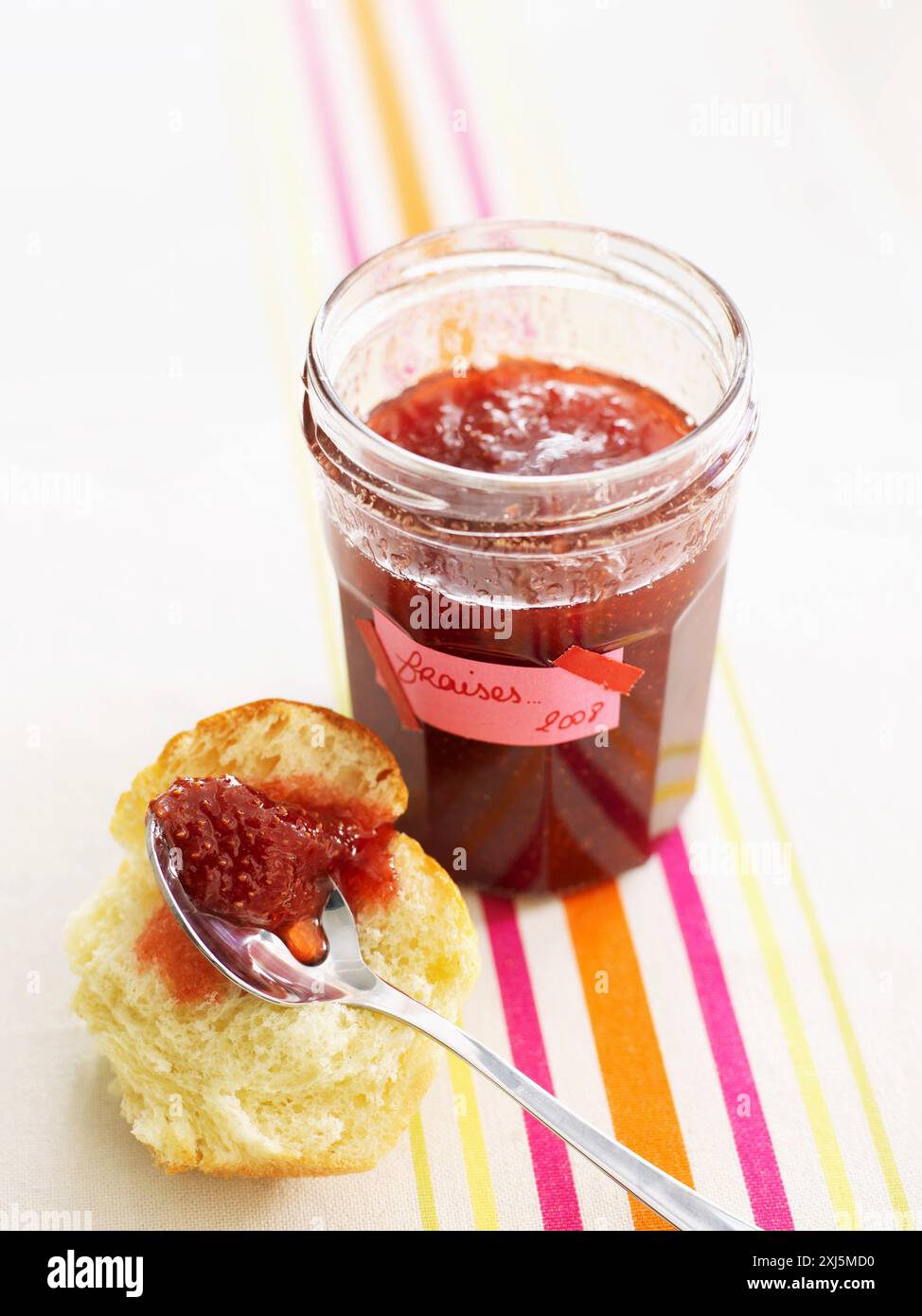 Strawberry jam step by step hi-res stock photography and images - Alamy