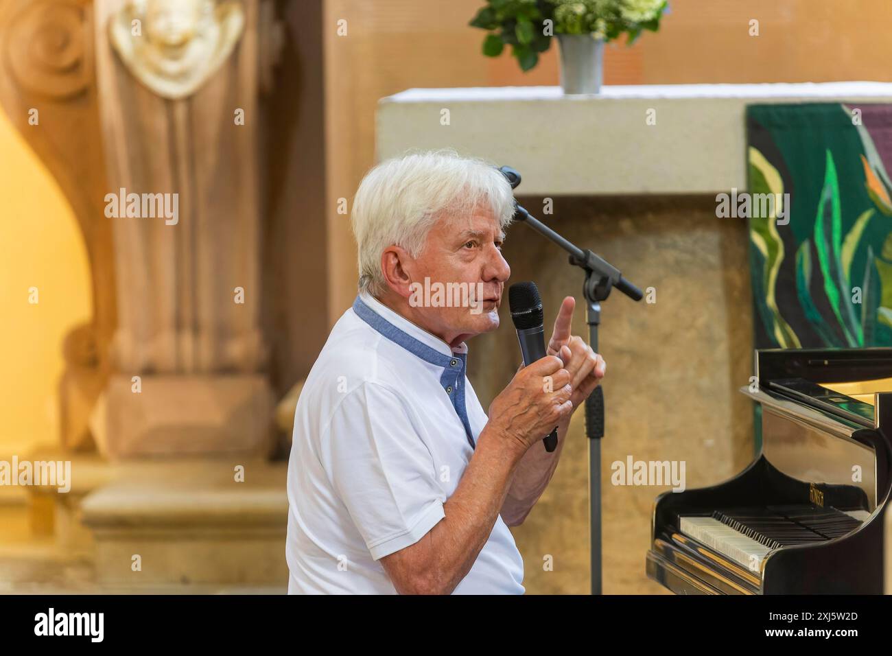 Peter Rösel Piano concert hi-res stock photography and images - Alamy