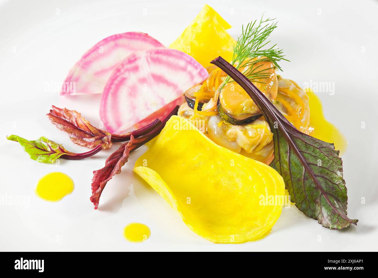 Two Beetroot Two beetroot hi-res stock photography and images - Alamy