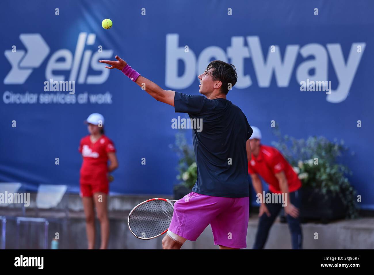 Hamburg, Hamburg, Germany. 15th July, 2024. Alexander Shevchenko (KAZ) serve during the HAMBURG OPEN - ATP500, Mens Tennis (Credit Image: © Mathias Schulz/ZUMA Press Wire) EDITORIAL USAGE ONLY! Not for Commercial USAGE! Stock Photo