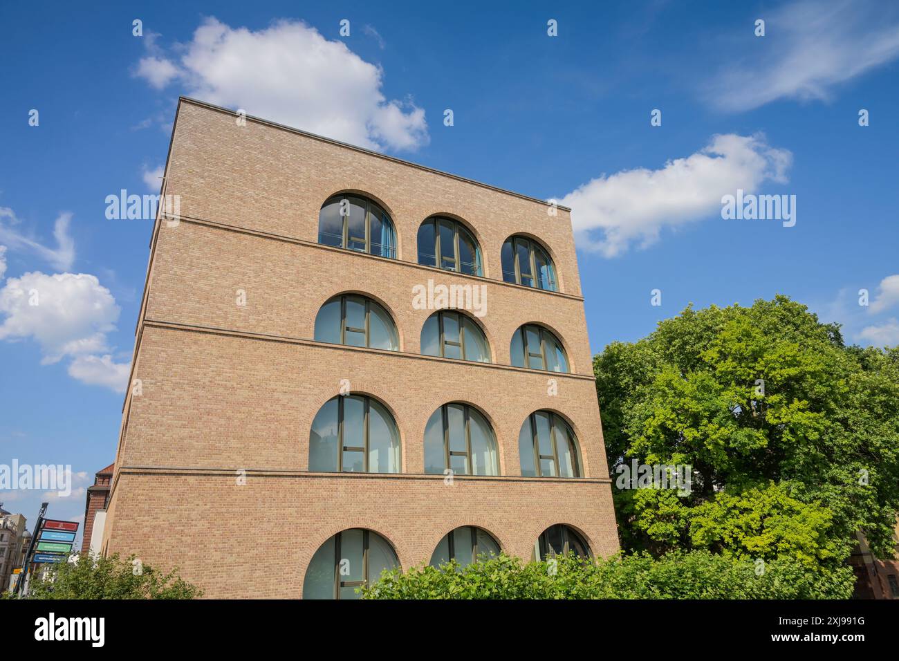 Alphabet Hauptsitz Berlin, Tucholskystraße, Spreeufer, Mitte, Berlin, Deutschland Stock Photo