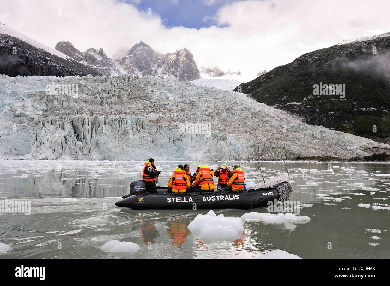 Excursion with zodiac around the Pia Glacier, Cordillera Darwin, Northeast branch of the Beagle Channel, Tierra del Fuego, Patagonia, Chile, South Ame Stock Photo