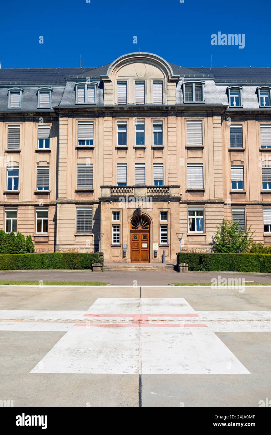 Europe, Luxembourg, Esch-sur-Alzette, The Emile Mayrisch Hospital (Hospitalier Emile Mayrisch), Historic Main Building with Helicopter Pad Stock Photo