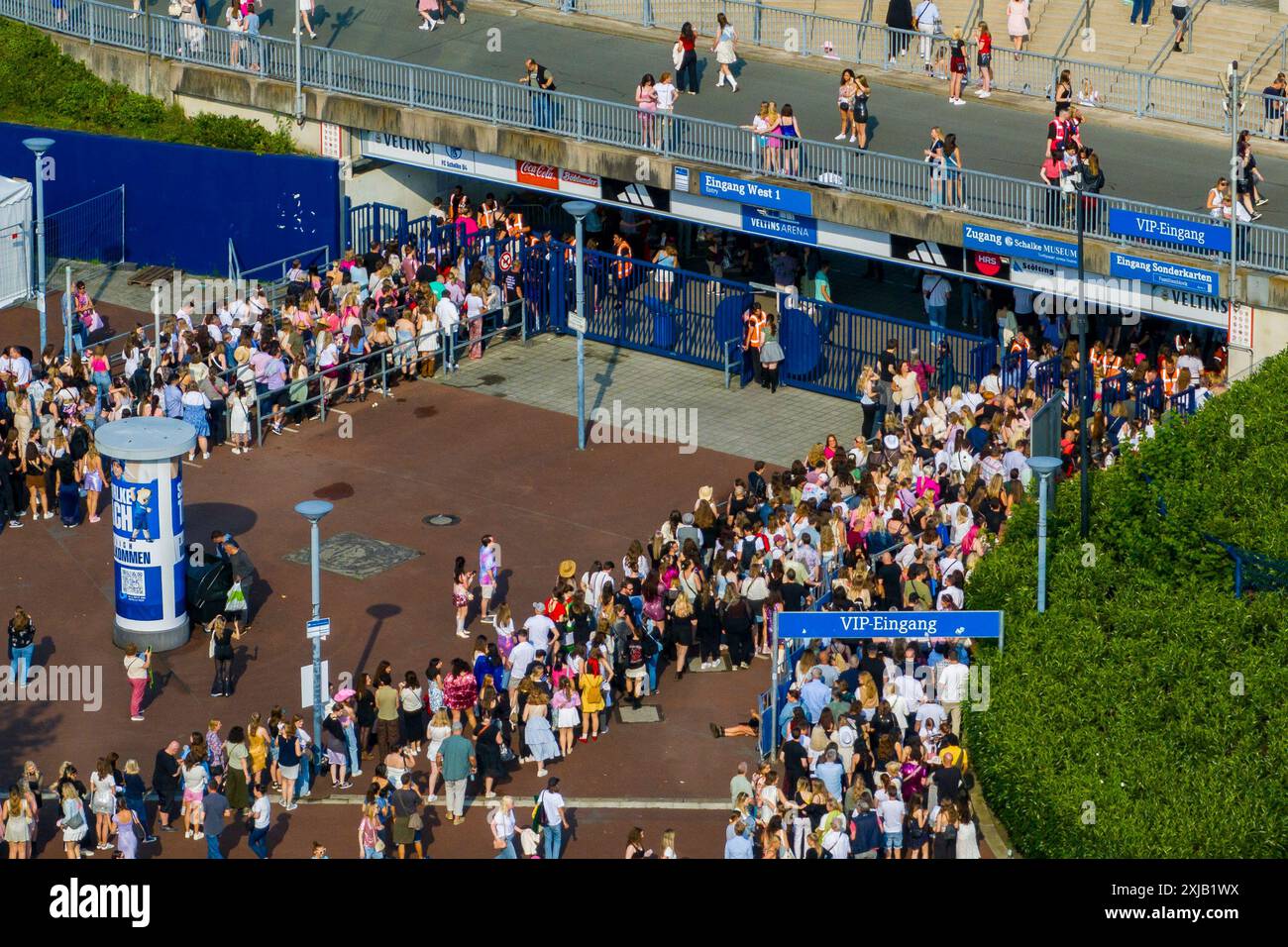 Veltins arena aerial hi-res stock photography and images - Alamy