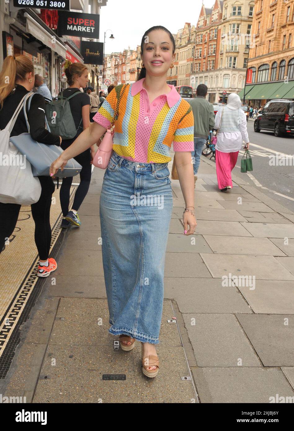 Tina Barrett In London Street Hi res Stock Photography And Images Alamy