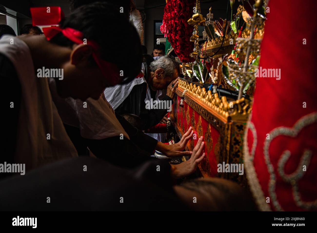 The koran iraq 17th century hi-res stock photography and images - Alamy
