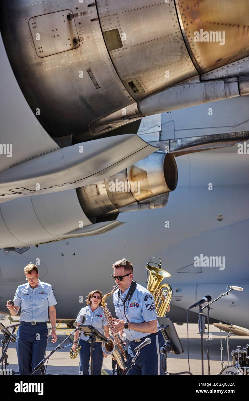 Us air force band hi-res stock photography and images - Alamy