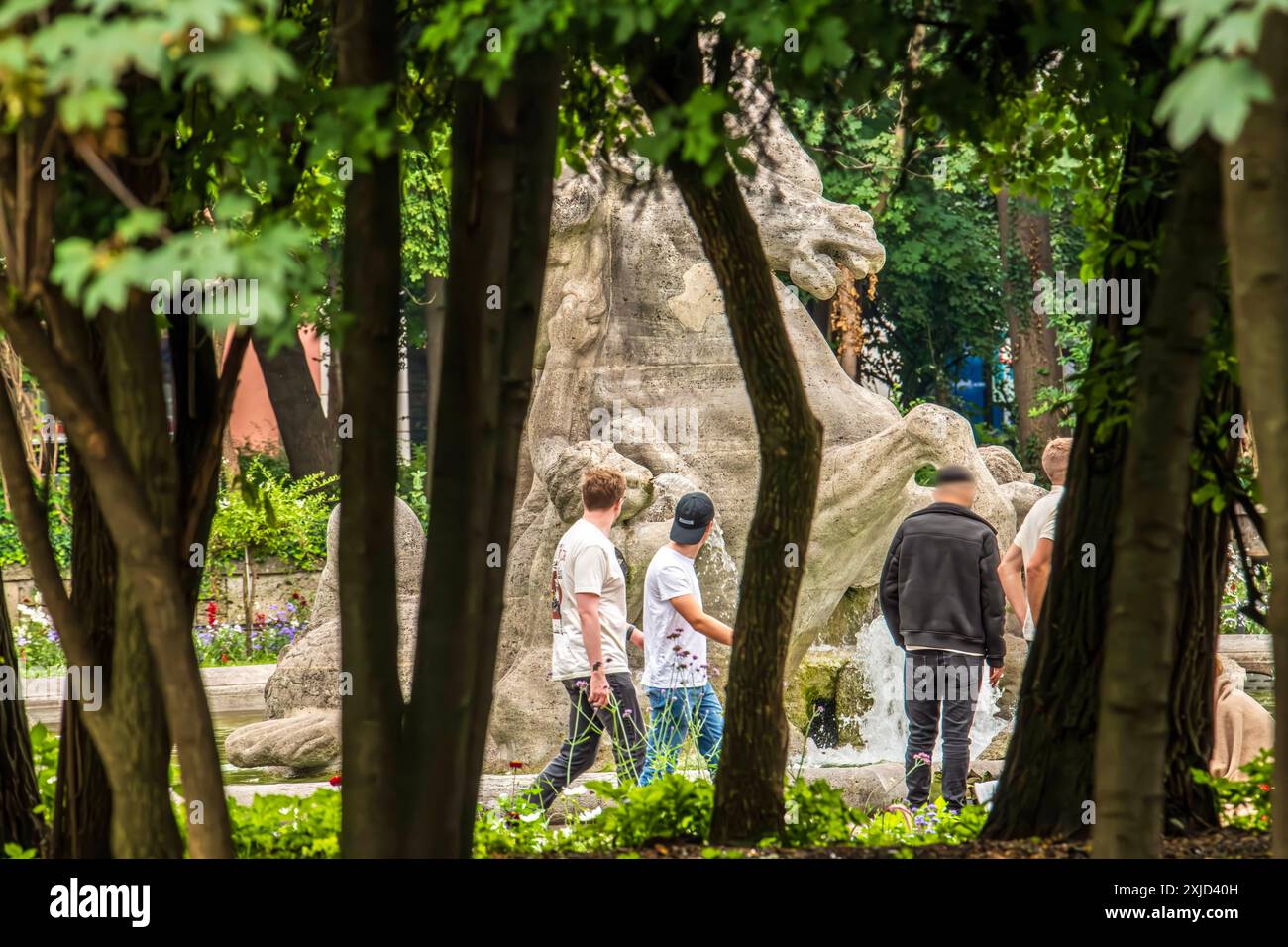 Alter Botanischer Garten mit Neptunbrunnen, München, Juli 2024 Deutschland, München, 18. Juli