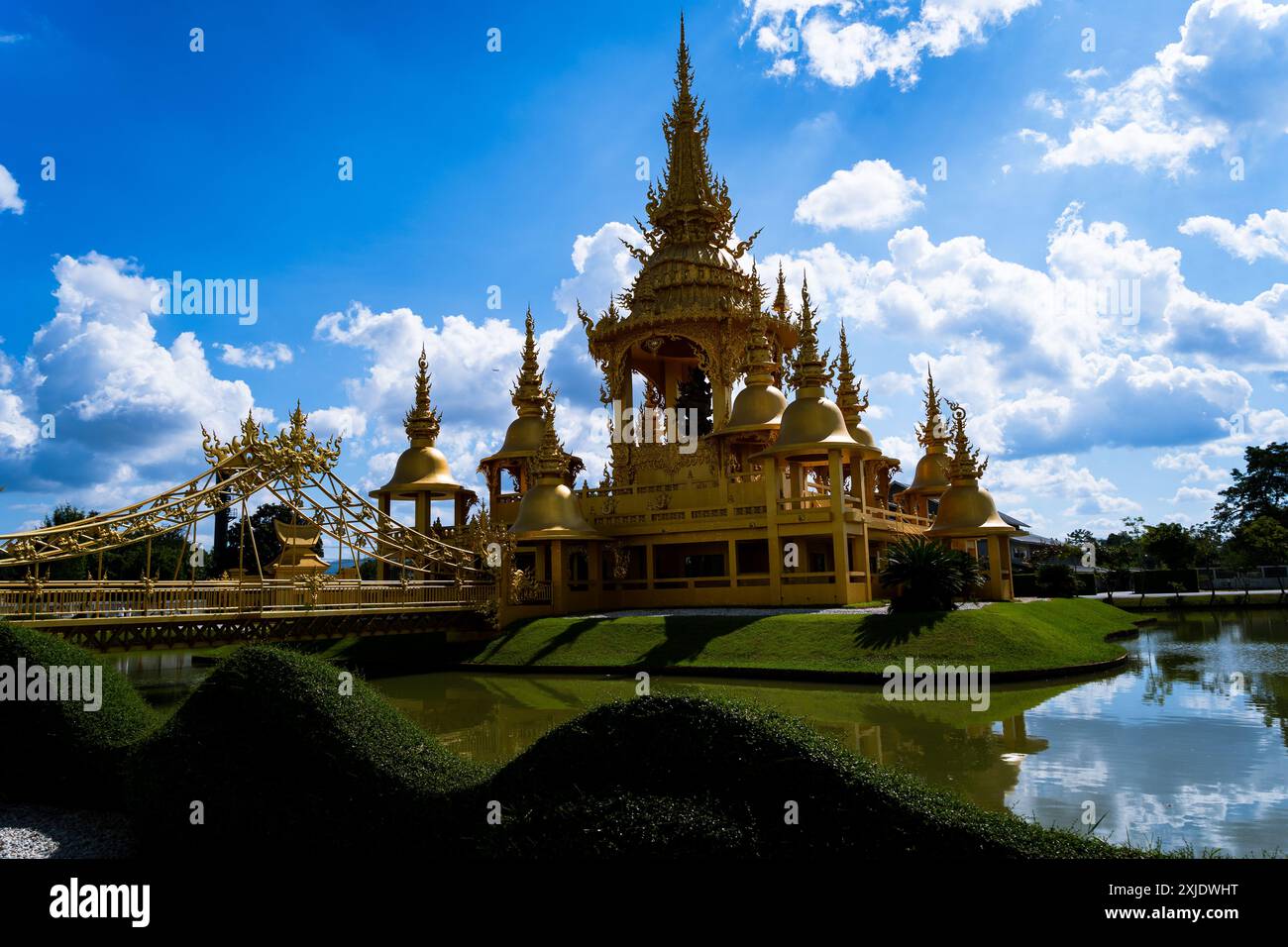 The white Temple in Chiang Rai Stock Photo - Alamy
