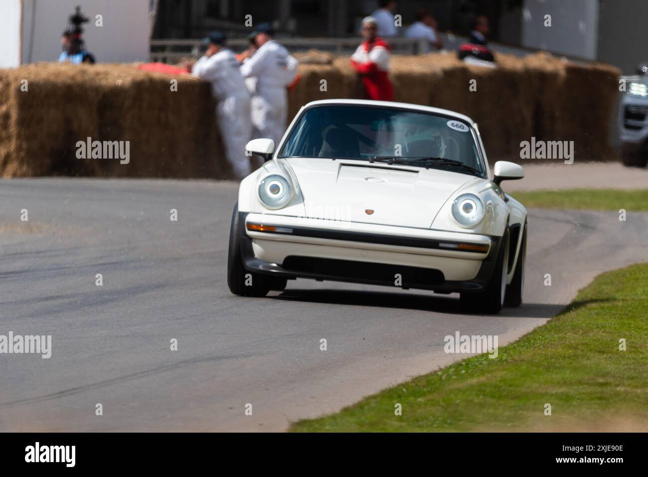 Singer sports car hi-res stock photography and images - Alamy Singer sports car hi-res stock photography and images - Alamy