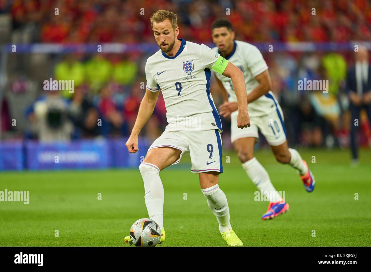 Harry KANE, England 9 Jude Bellingham, ENG 10 in the final match SPAIN ...