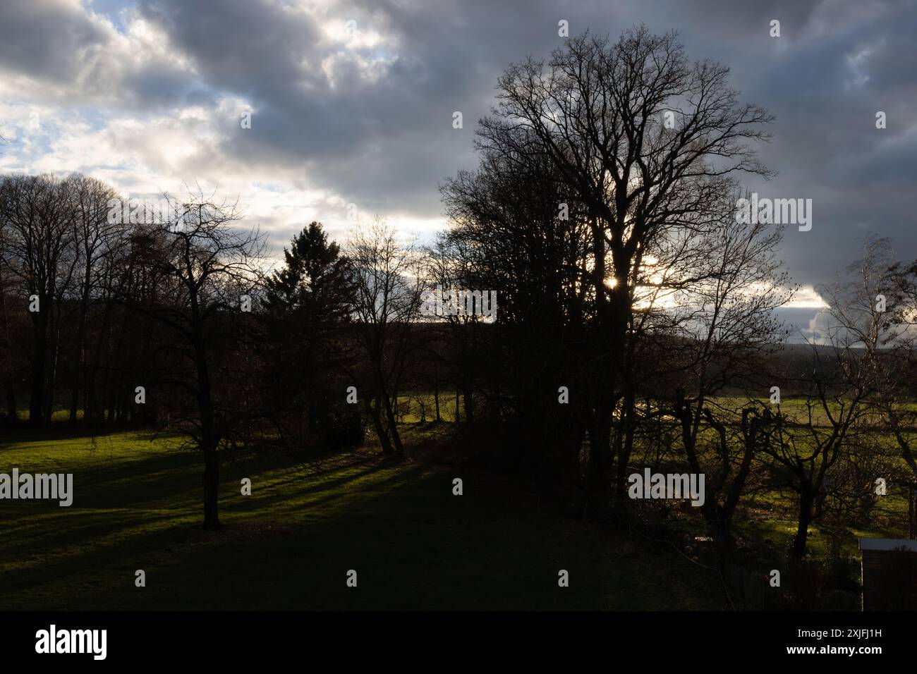Clouds in backlight hi-res stock photography and images - Alamy