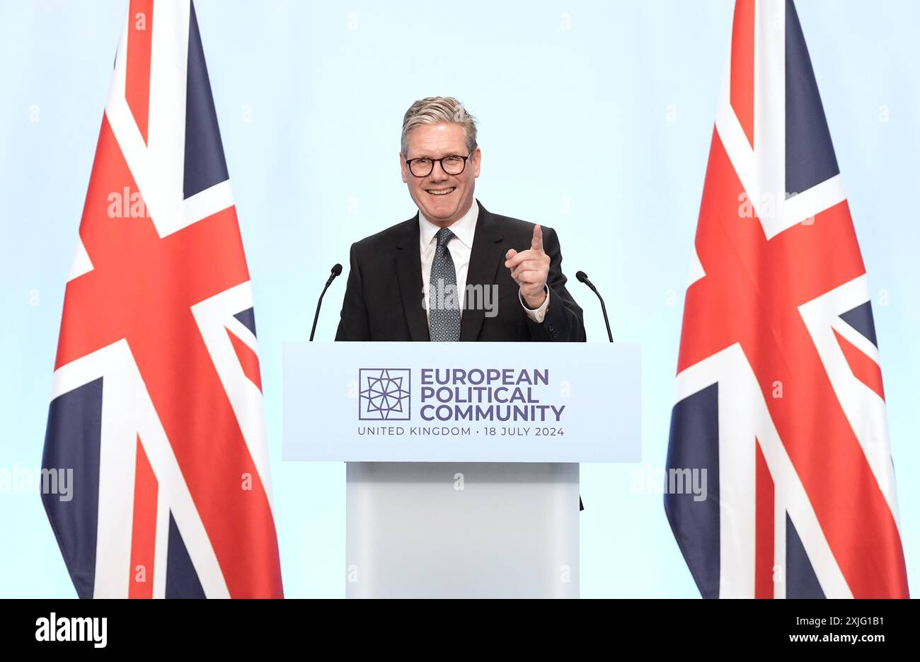 Keir Starmer European summit The Political Tightrope: Can Starmer Balance the Divide?