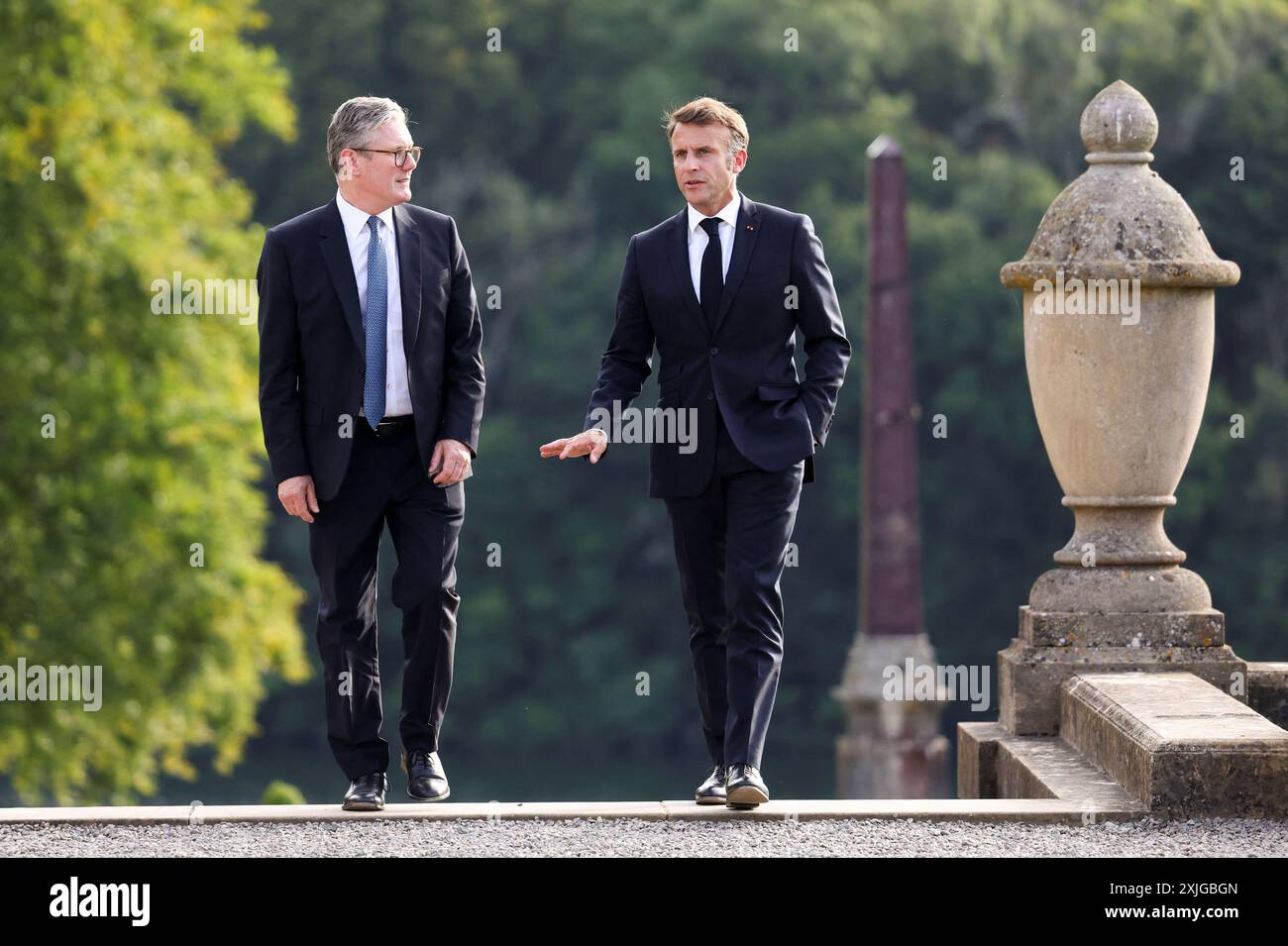 Prime Minister Sir Keir Starmer (left) and President of France Emmanuel