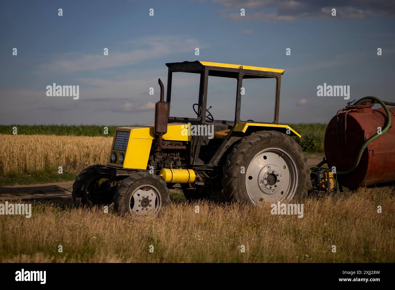 Old diesel tractor in a field hi-res stock photography and images - Alamy