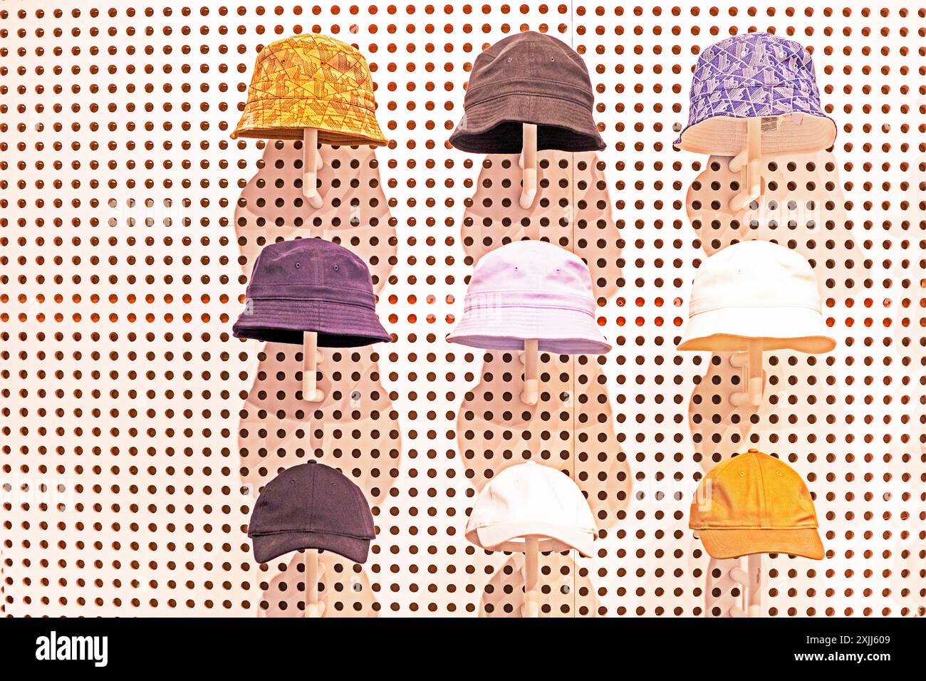 Universal summer hats hi-res stock photography and images - Alamy
