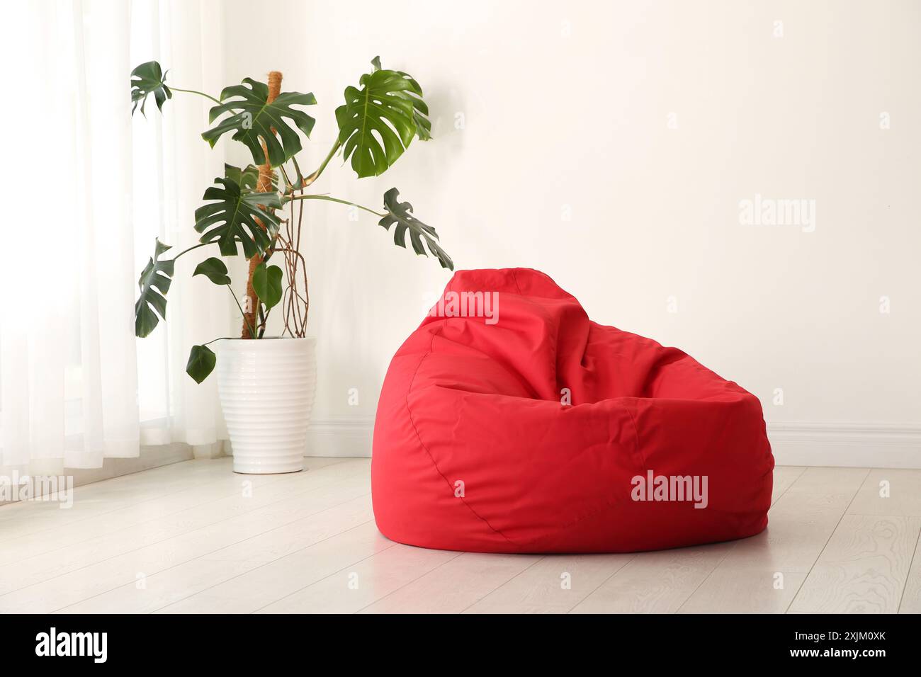 Bean bag seat hi-res stock photography and images - Alamy
