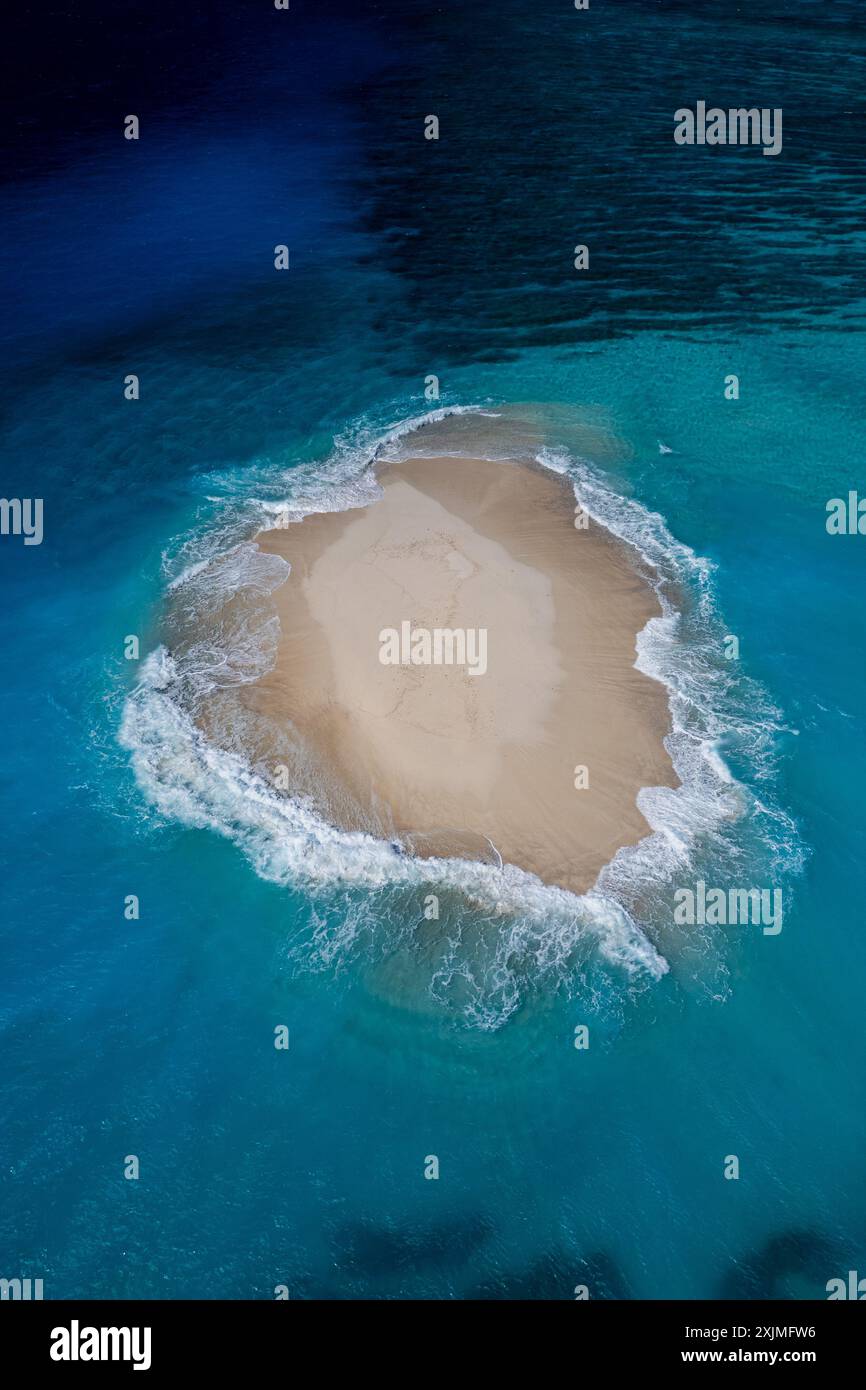 Drone nature marine lagoon beach hi-res stock photography and images ...