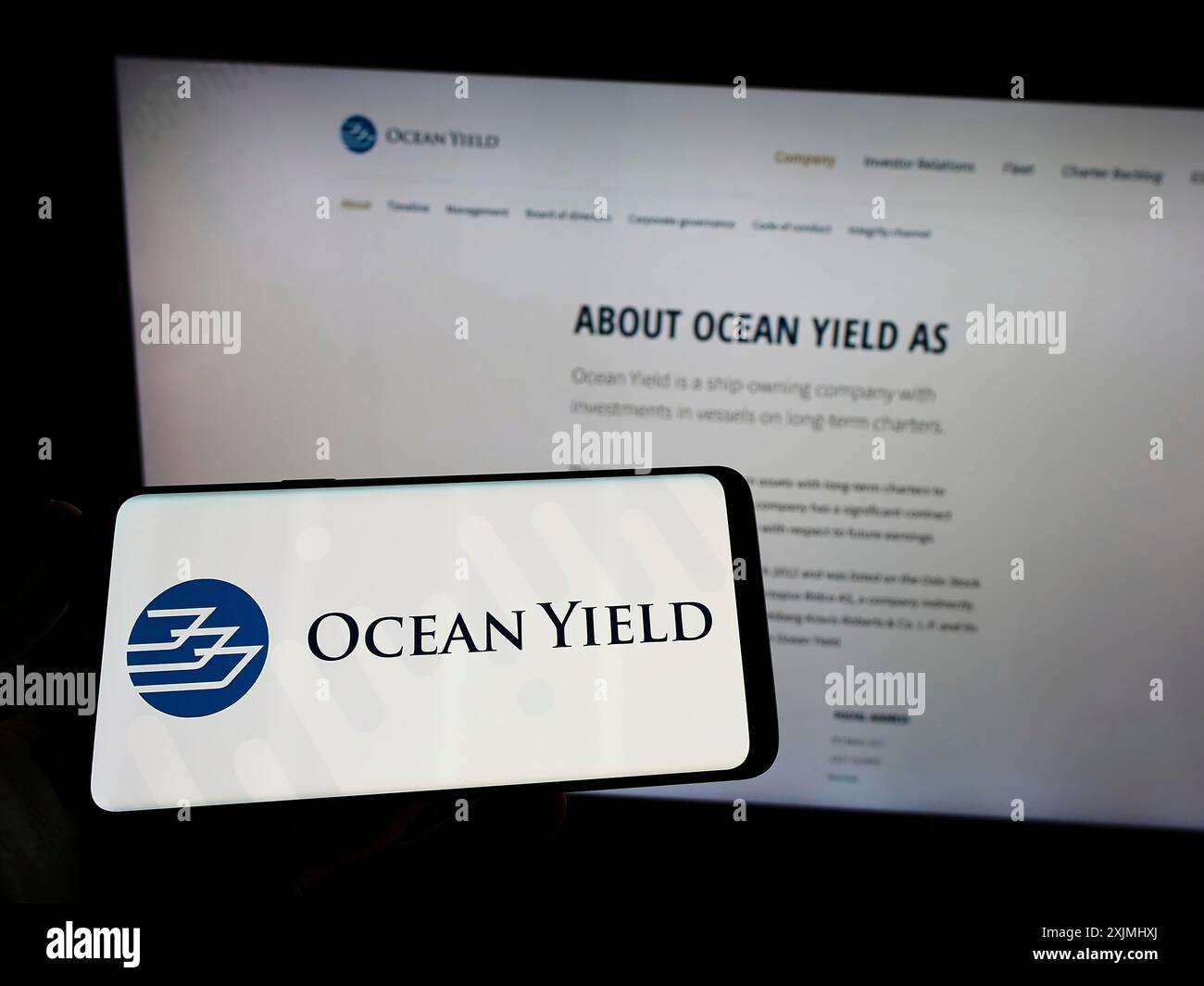 Ocean yield hi-res stock photography and images - Alamy