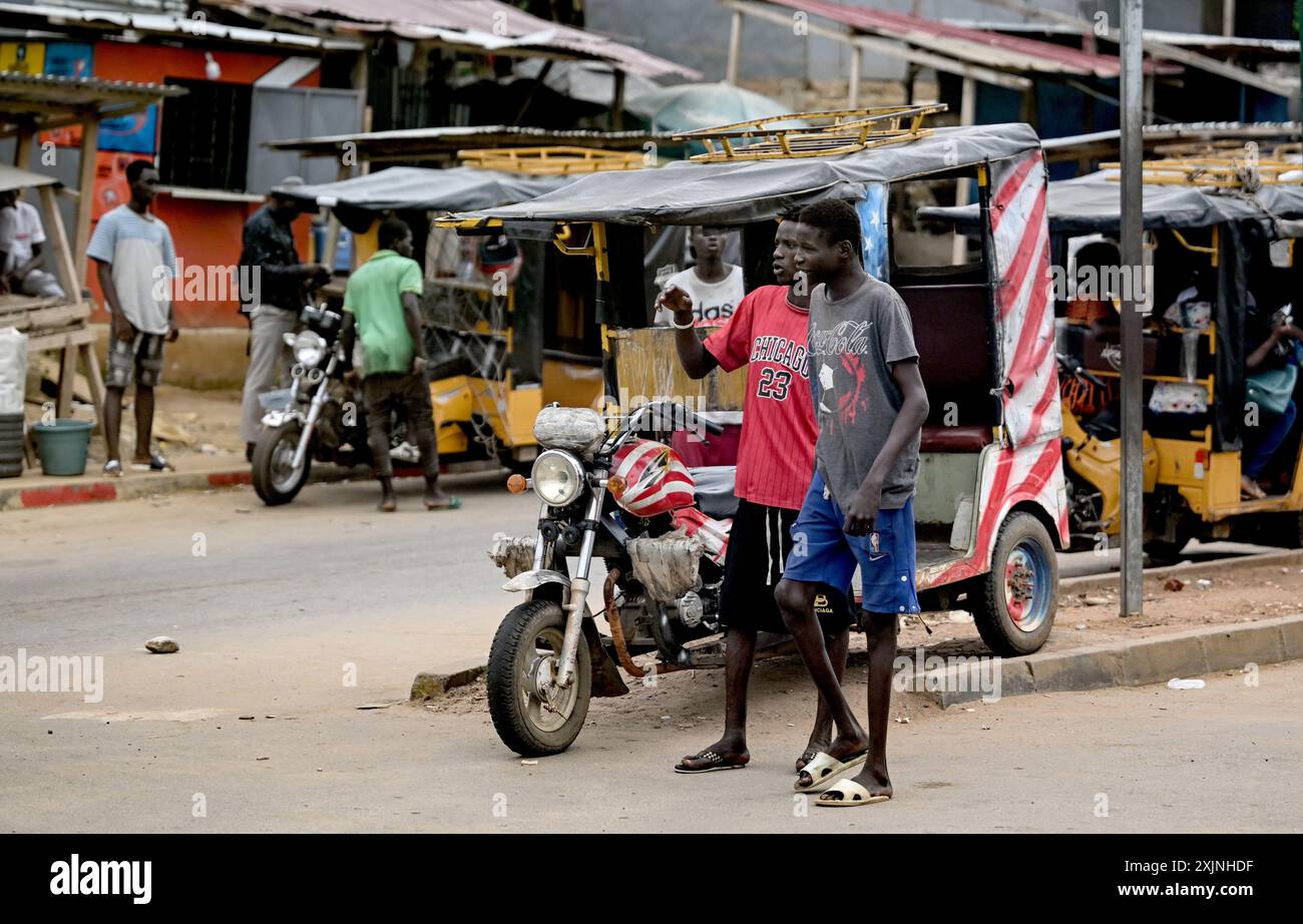 Ivory coast abidjan traffic hi-res stock photography and images - Alamy