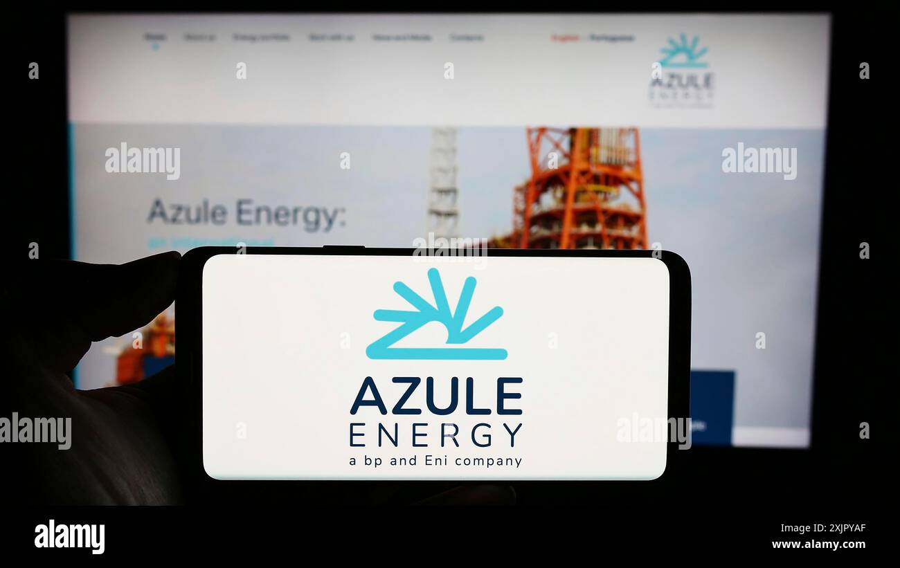 Azule energy logo hi-res stock photography and images - Alamy