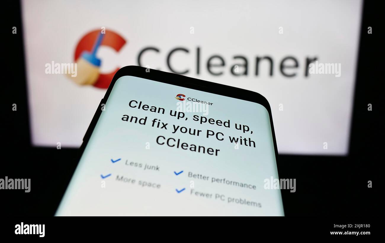 Software ccleaner hi-res stock photography and images - Alamy