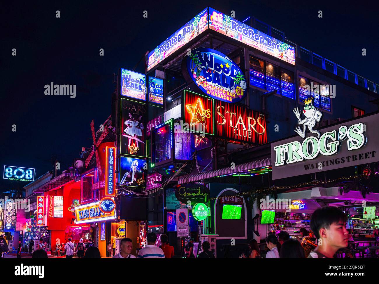 Walking street pattaya thailand hires stock photography and images Alamy