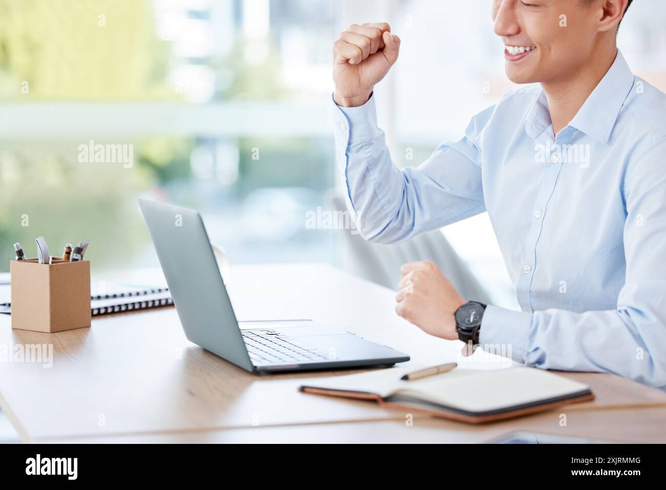 Fist pump stock hi-res stock photography and images - Alamy