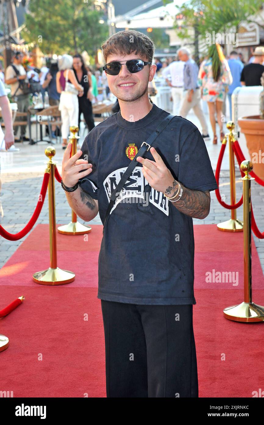 Kroatisches Sommerfest im Europapark. Mike Singer anläßlich des ...