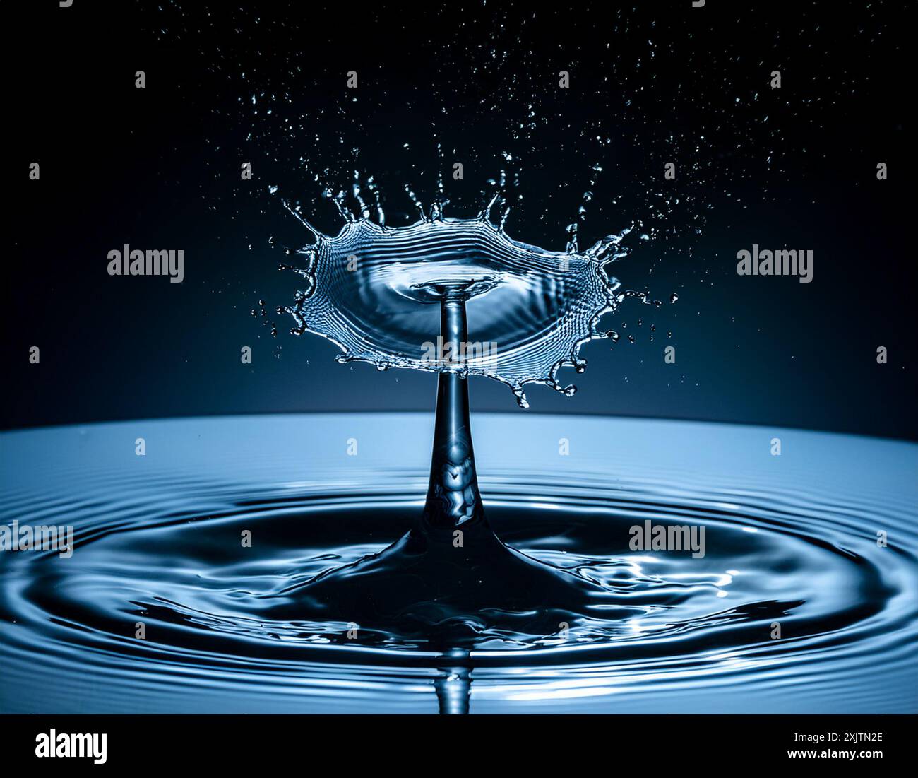 High-Speed Photography of Water Droplet Splash Creating a Crown Shape ...