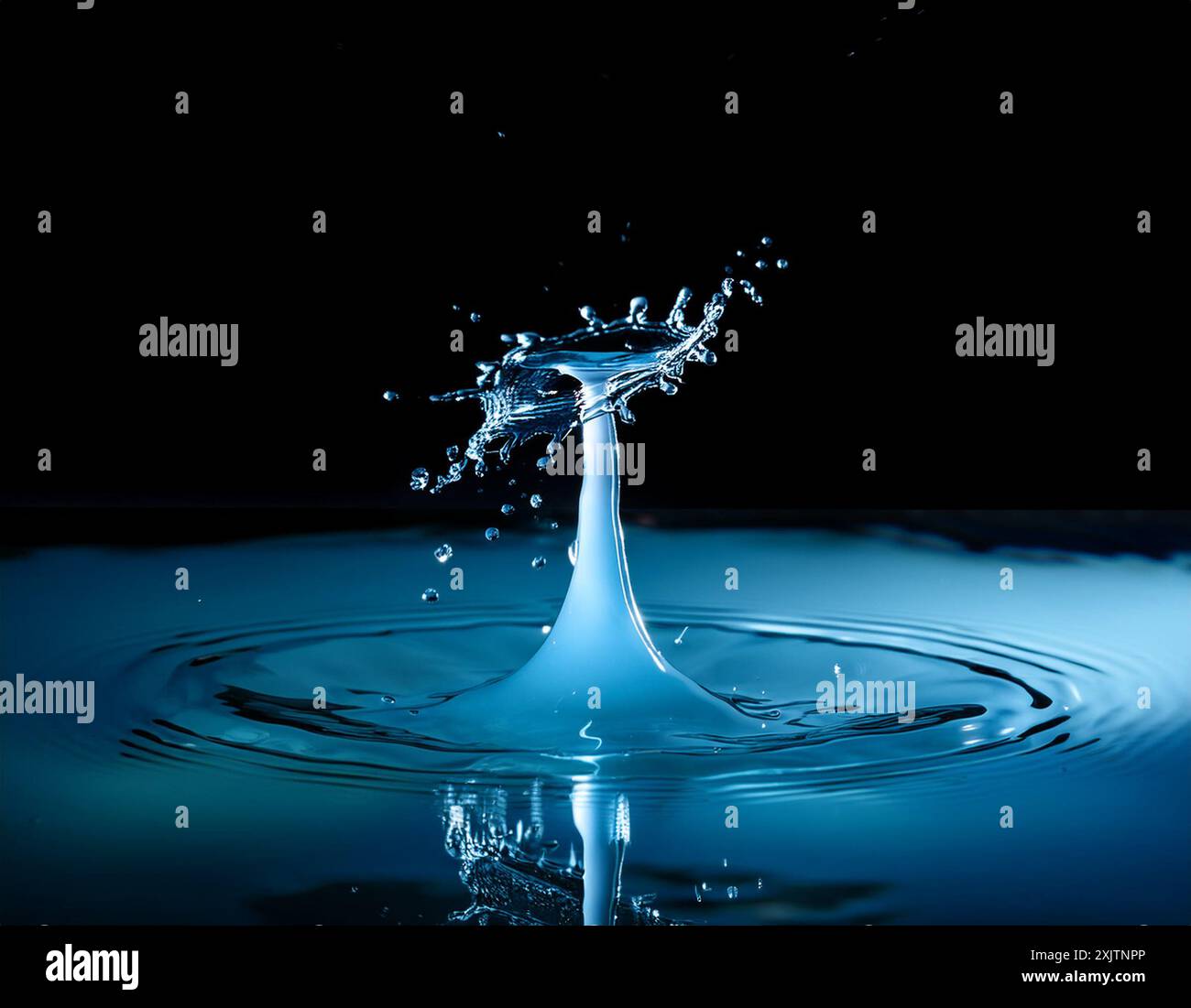 High-Speed Photography of Water Droplet Splash Creating a Crown Shape ...