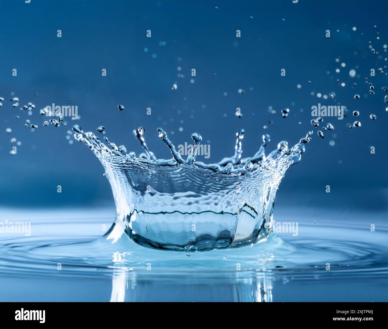 High-Speed Photography of Water Droplet Splash Creating a Crown Shape ...