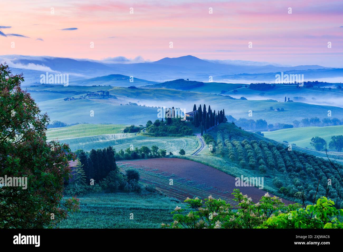 Tuscany panoramic scenery hi-res stock photography and images - Alamy