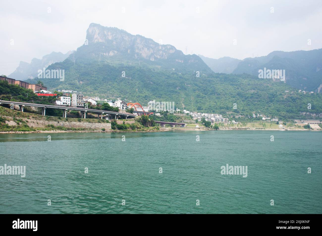 View landscape riverside yangtze river and life lifestyle cityscape ...