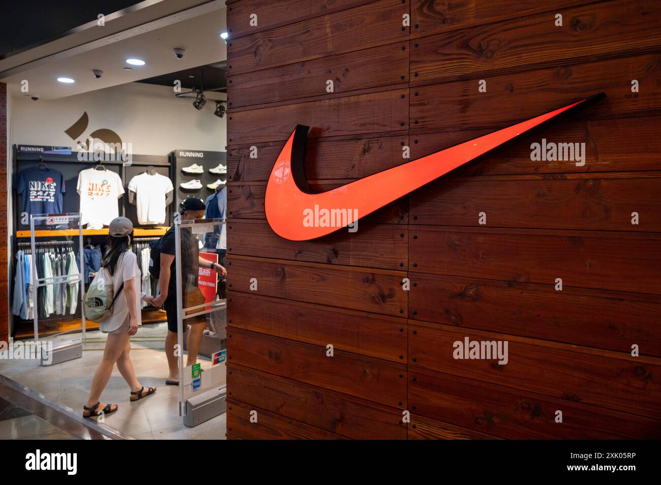 Hours at the nike store in the mall of america hot sale