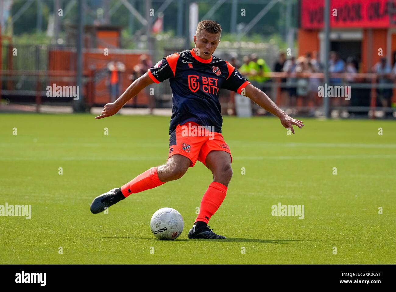 Volendam, Netherlands. 20th July, 2024. VOLENDAM, NETHERLANDS - JULY 20: Alex Plat of FC Volendam shoots the ball during the Preseason match between FC Volendam and KMSK Deinze at Kras Stadion on July 20, 2024 in Volendam, Netherlands. (Photo by Jan Mulder/Orange Pictures) Credit: Orange Pics BV/Alamy Live News Stock Photo