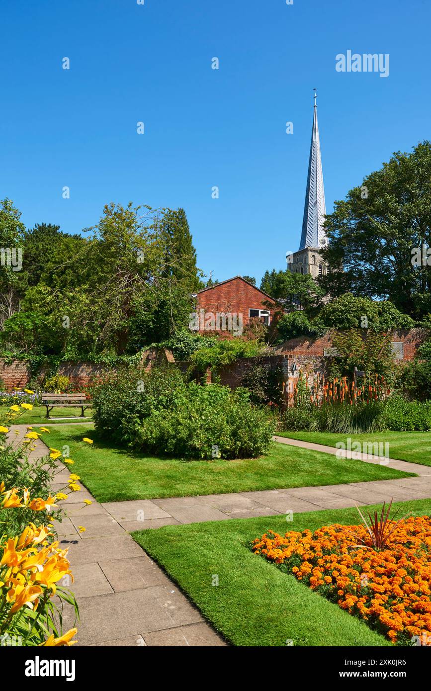 Walled garden england hi-res stock photography and images - Alamy