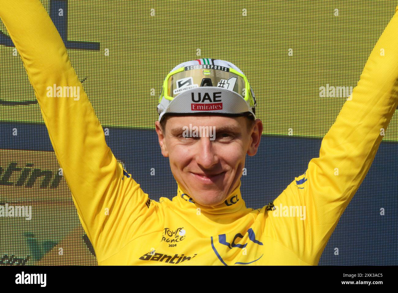 Tadej Pogacar wins a 6th stage 2024 Tour de France Col de la Couillole