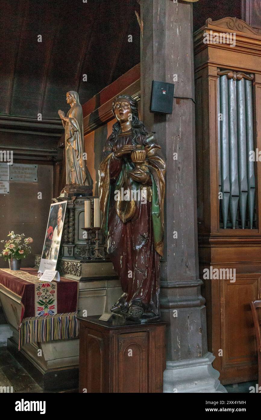 Altar of st catherine hi-res stock photography and images - Alamy