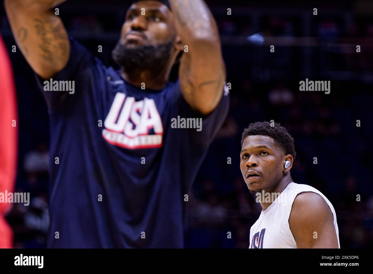 london-england-july-20-2024-anthony-edwards-5-usa-and-lebron-james