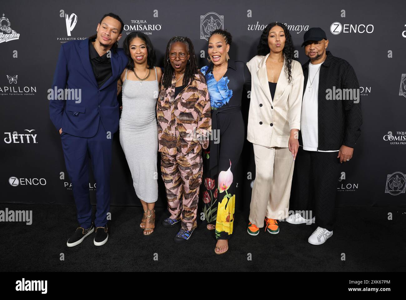 VENICE, CA- JULY 20: Jerzey Dean, Bernard Dean, Amarah Dean, Mason Dean