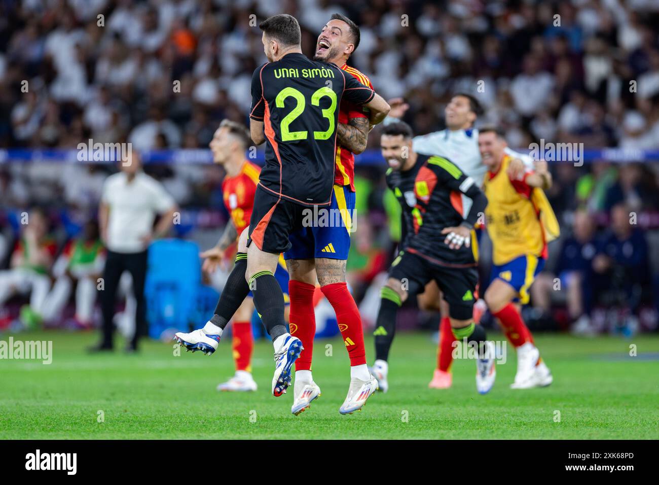 Unai Simon and Joselu (Jose Luis Mato Sanmartin) of Spain celebrate a