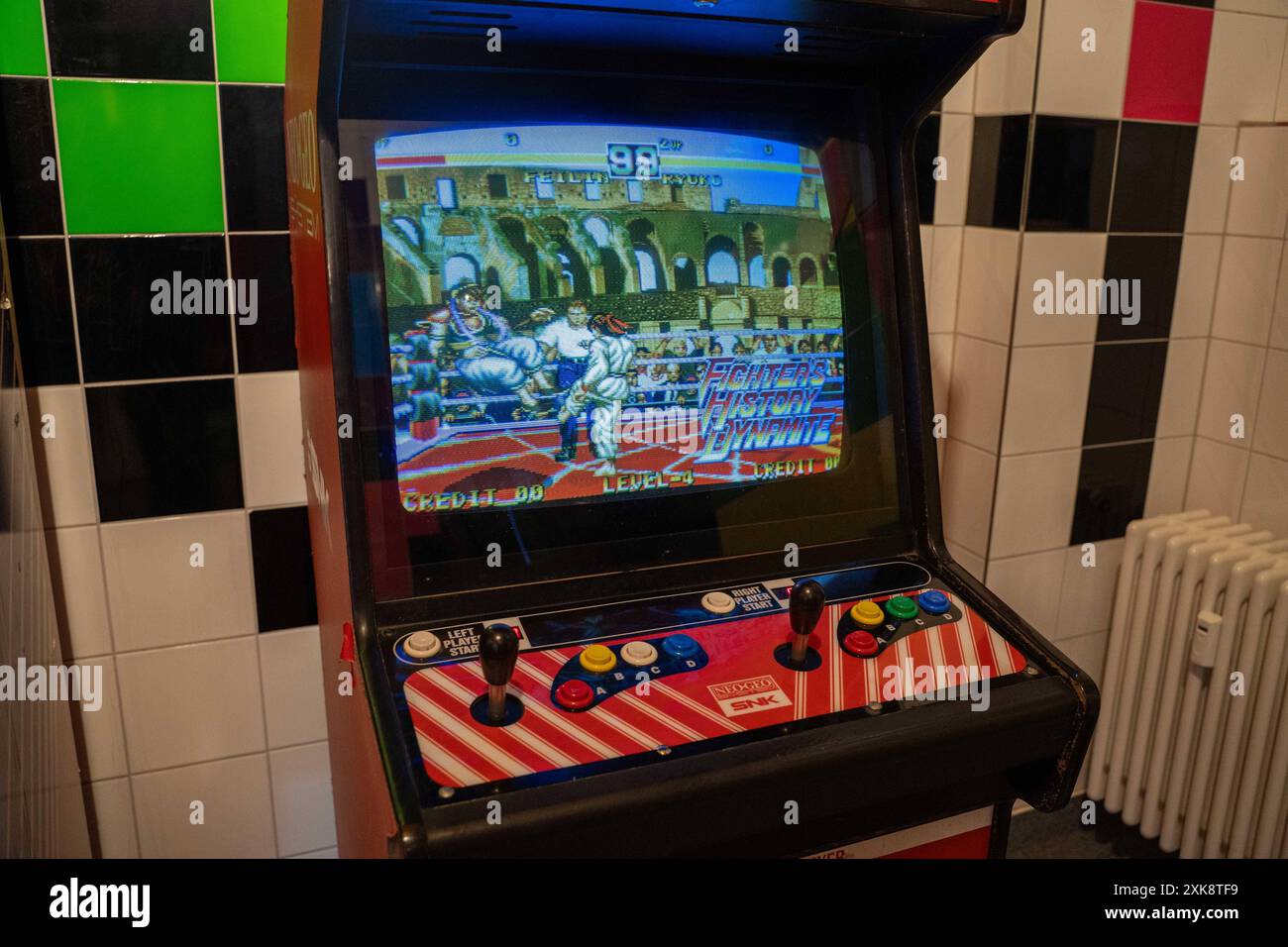 Snk neo geo logo hi-res stock photography and images - Alamy