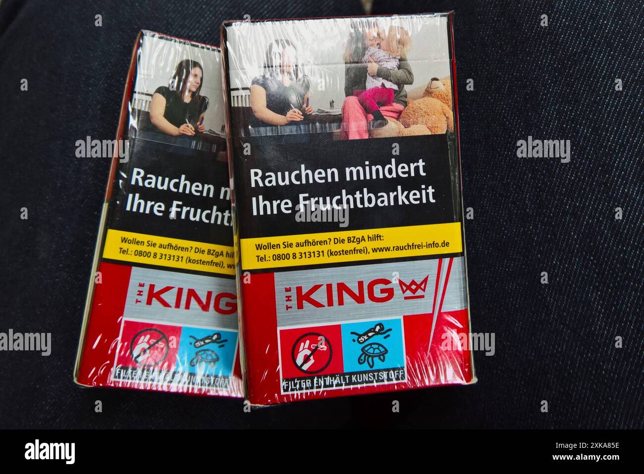 the king cigarettes The King Zigaretten von Kings Tobacco International aus Plovdiv, Bulgarien.  *** The King cigarettes from Kings Tobacco International in Plovdiv,  Bulgaria Stock Photo