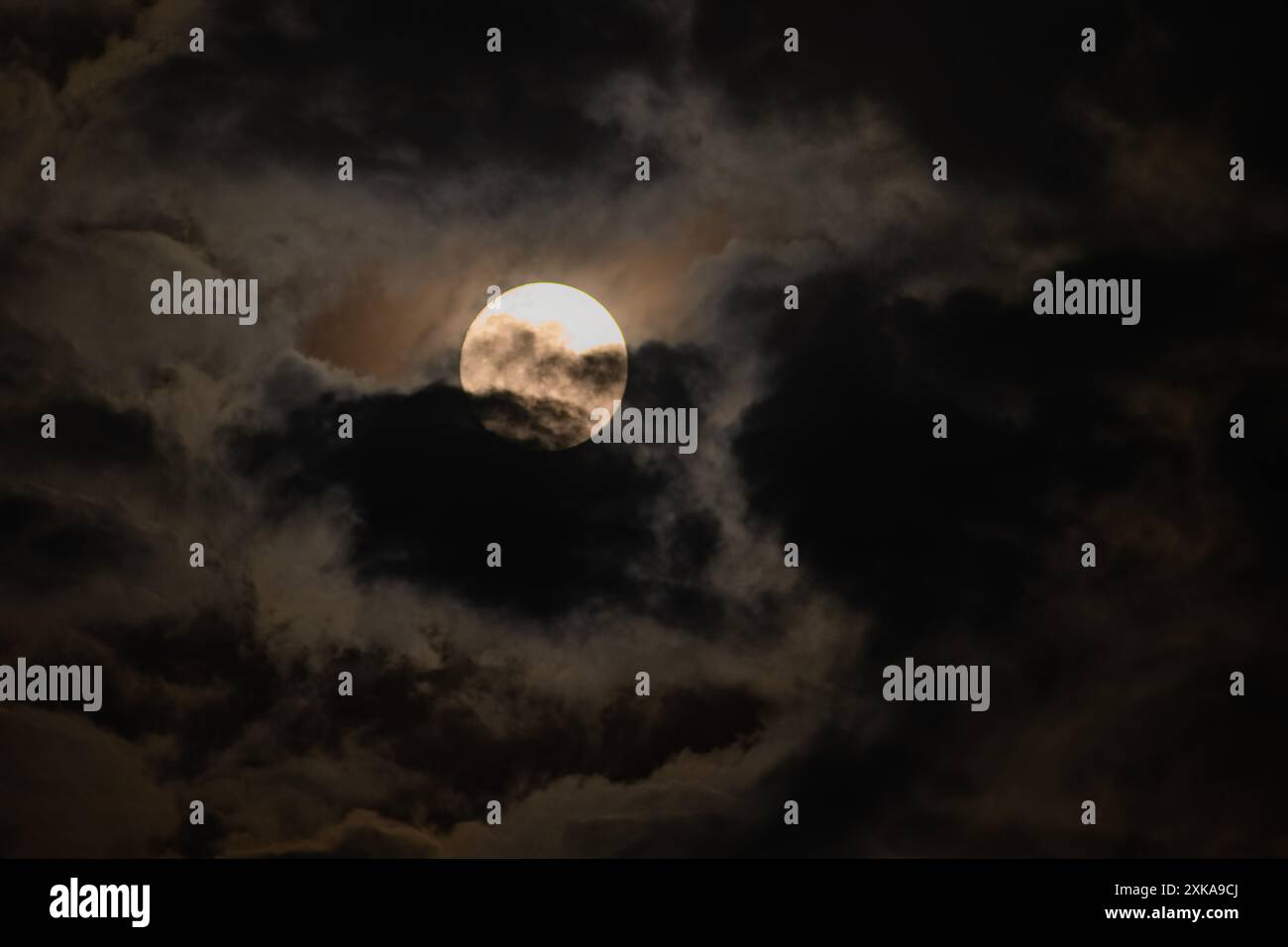 Full moon night thick clouds hi-res stock photography and images - Alamy