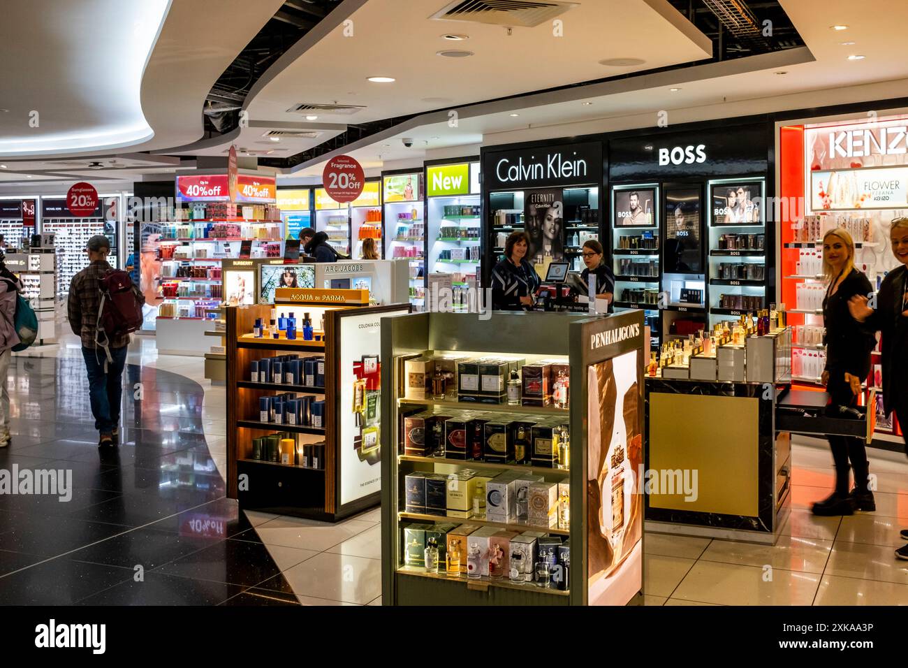Duty Free Shops, London Gatwick North Terminal, Gatwick Airport, Crawley, UK Stock Photo Alamy