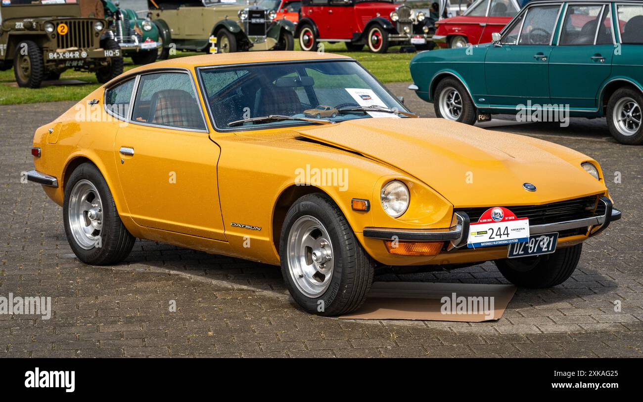 NISSAN FairladyZ S30 Yello 1/43 STARLOAD Nissan Fairlady Z Kit