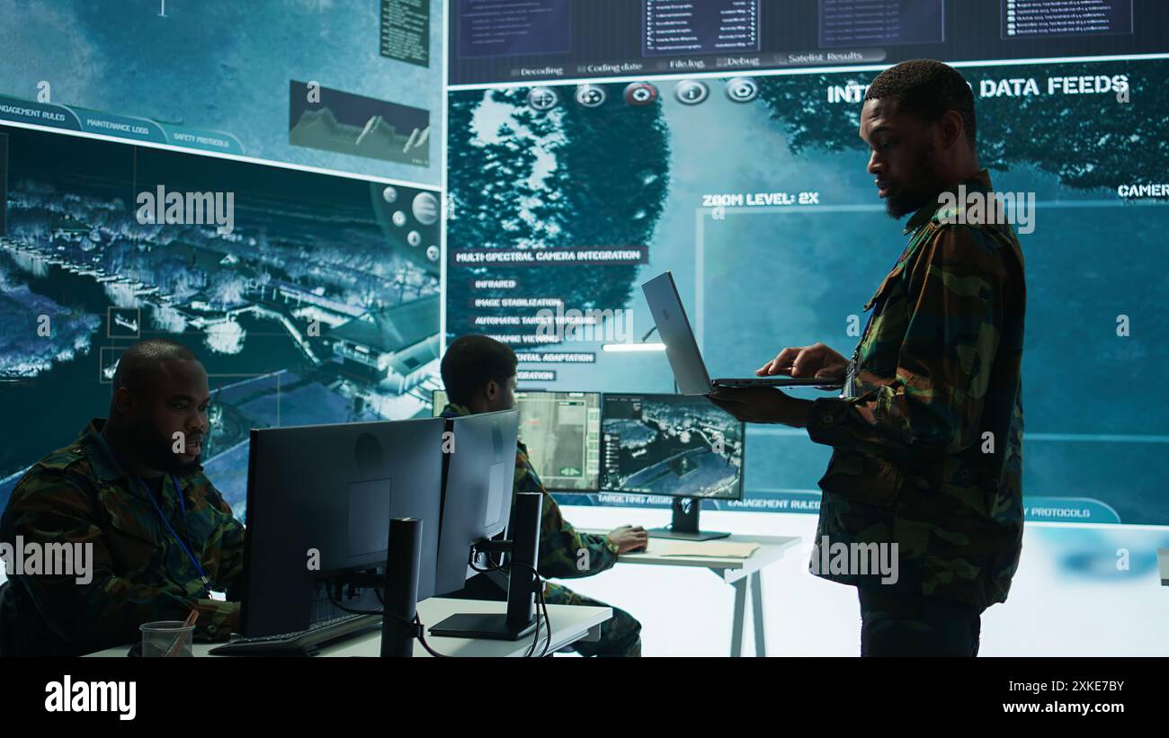 Military officers work in high hi-res stock photography and images - Alamy