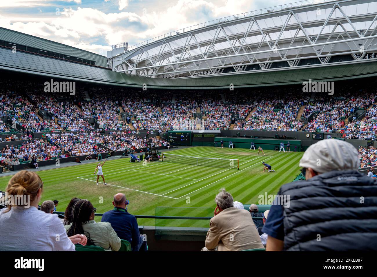 A general view of No.1 Court as Katie Boulter (GBR) and Harriet Dart (GBR) at The Championships 2024. Wimbledon Stock Photo